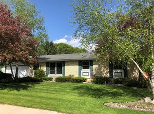 2705 Whitlock Rd, Madison, WI 53719