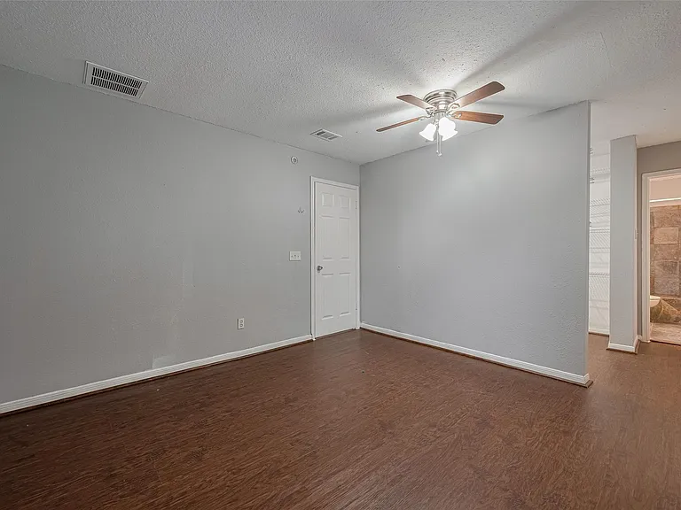 3610 Bee Bayou Ln — Photo 30