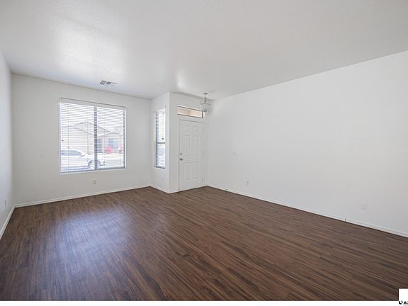 5th image of 6918 S 37th Gln