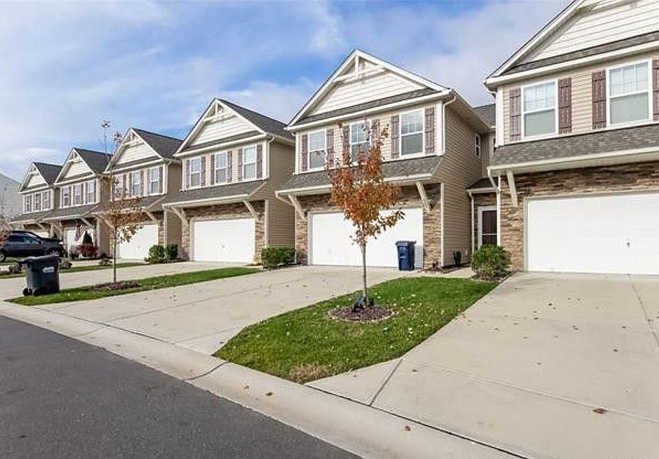 1st image of 834 Summerlake Dr