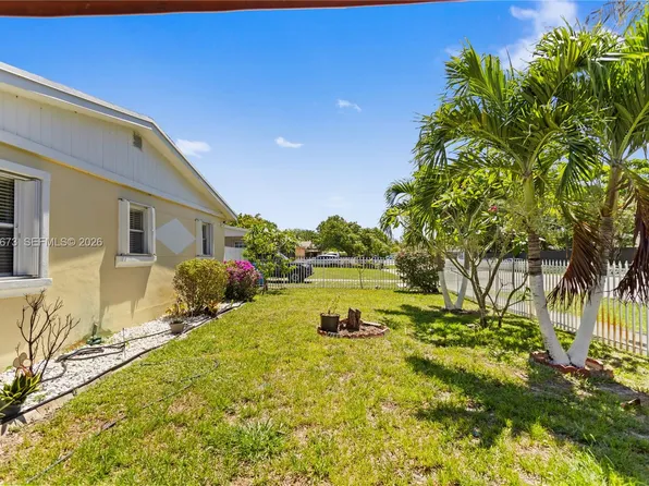 4751 SW 31st Dr, West Park, FL 33023