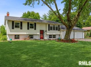 1119 Norlawn Dr, Viola, IL 61486