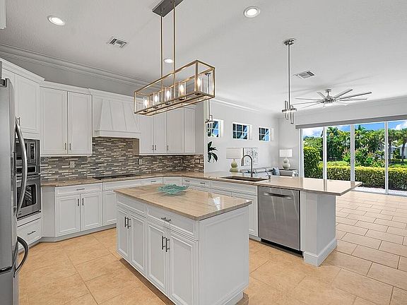 3rd image of 9160 Seasons Terrace