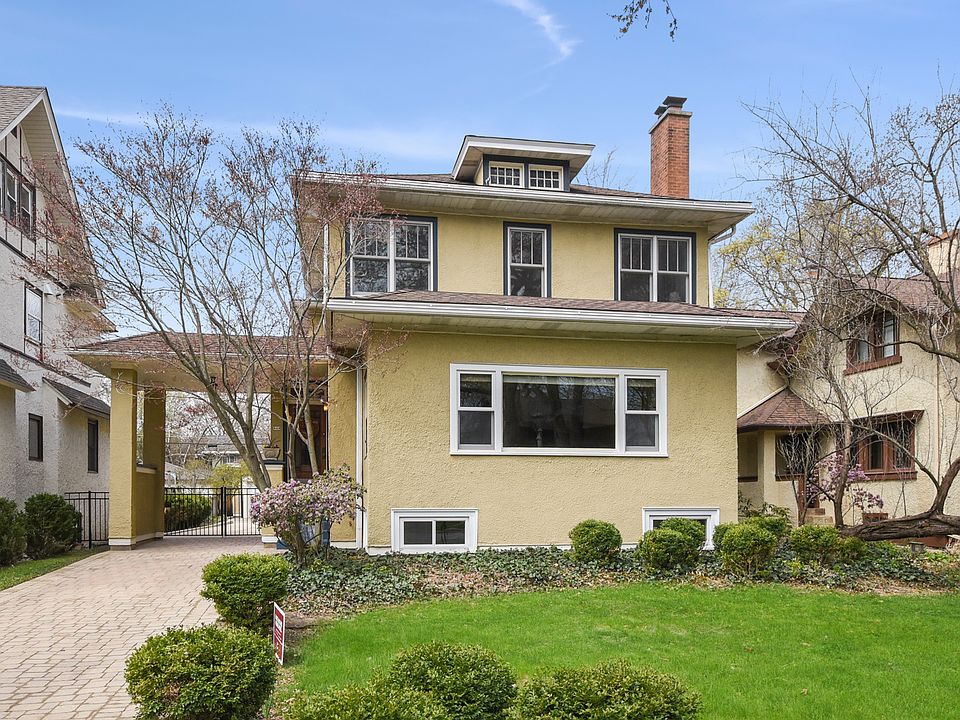 2nd image of 819 Fair Oaks Ave