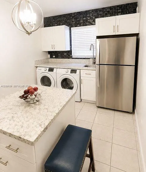 985 SW 10th St #2 — Photo 8