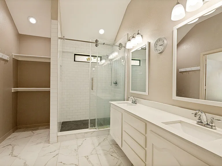 11410 New Orleans Dr — Photo 23