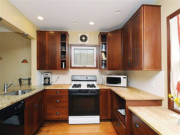 5th image of 7328 N Oakley Ave