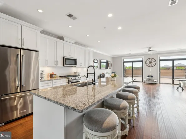 43539 Michigan Sq, Leesburg, VA 20176
