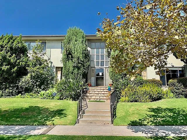 2 bed, 1050 sqft, $2,895 — Photo 1