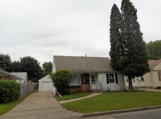 1232 Barnard St, Green Bay, WI 54301