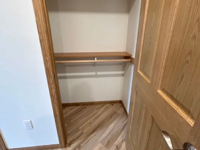 1520 Chase St — Photo 3