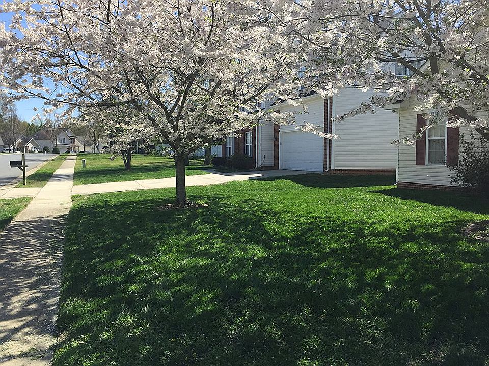 2nd image of 413 McGinn Grove Dr