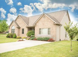544 N Opal Dr, Scottsburg, IN 47170