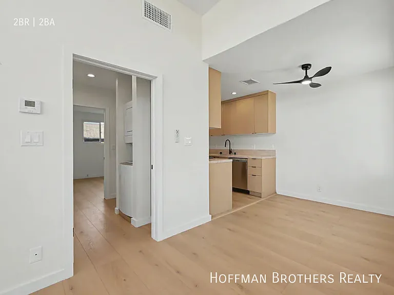 1445 S Sherbourne Dr #15 — Photo 2