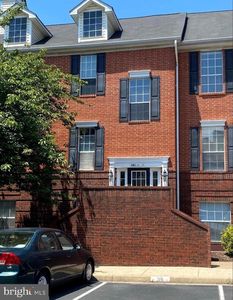 660 Gateway Dr SE Unit 111, Leesburg, VA, 20175