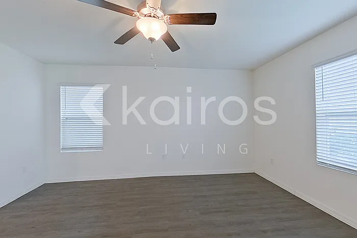 4 bed, 2.5 bath, 2007 sqft, $2,175 — Photo 2