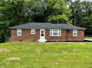 32 W Bel Air Blvd, Clarksville, TN 37042