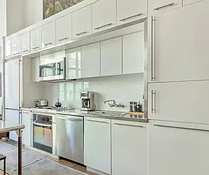 Rented by Luxus Manhattan Realty