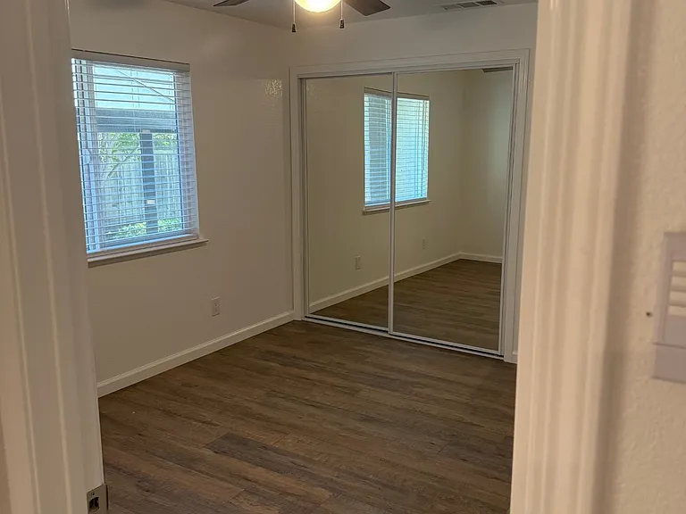 560 Edgewood Dr — Photo 9