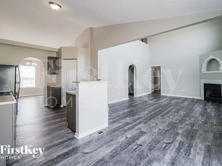 3253 Kady Ln — Photo 10