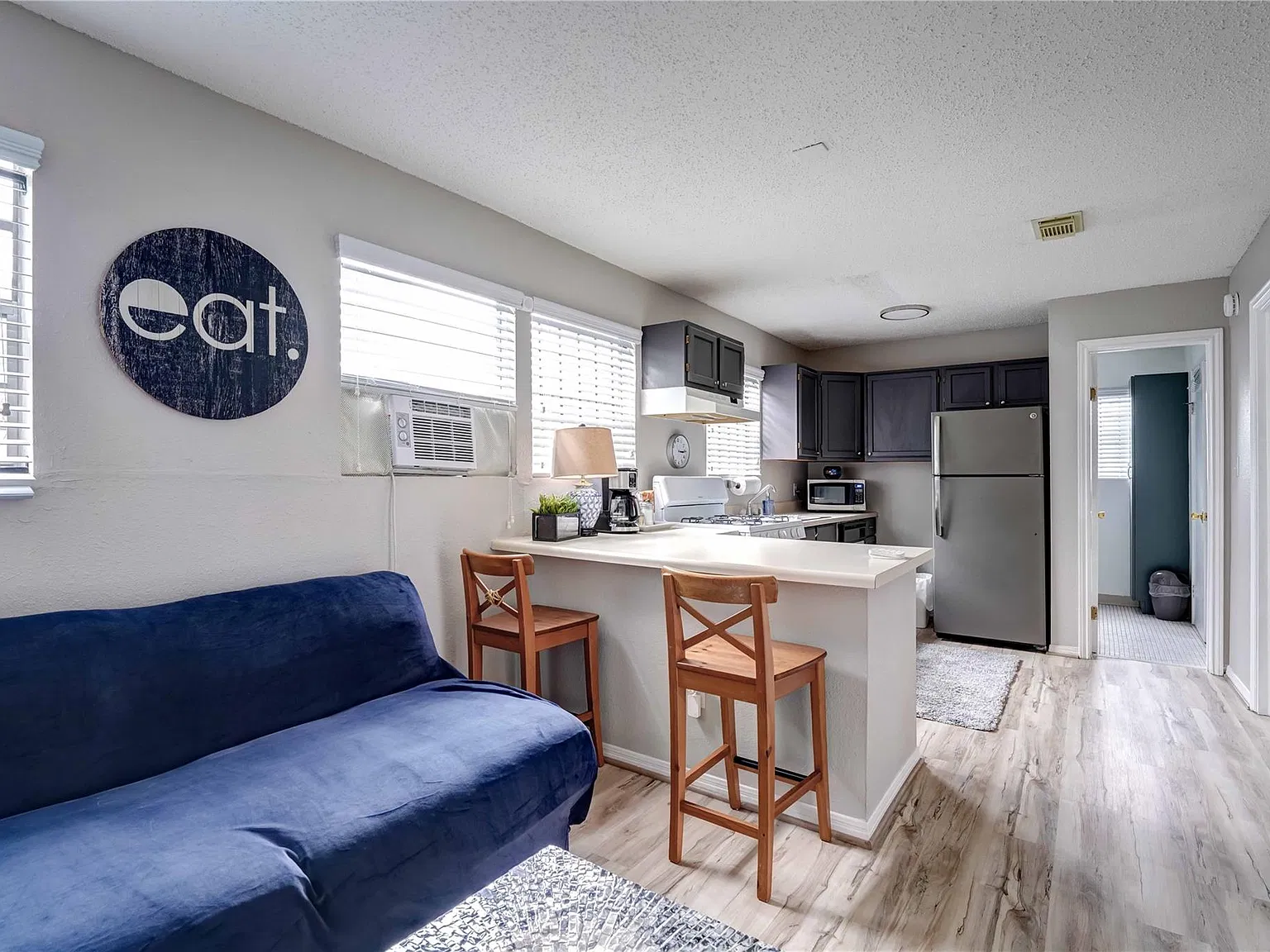 2 bed, 2.0 bath, 756 sqft, $1,450 — Photo 2