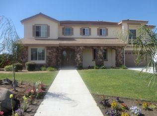 2290 Santa Ana Ave, Clovis, CA 93611