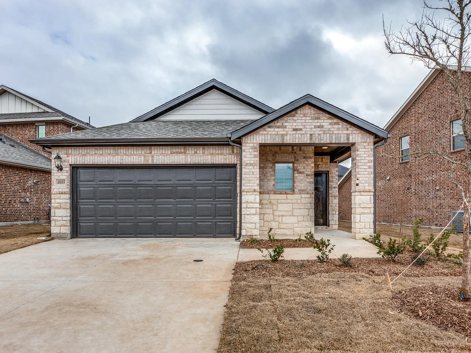 4805 Everly Ct — Photo 3