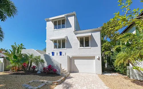 228 Van Buren Dr Photo 1