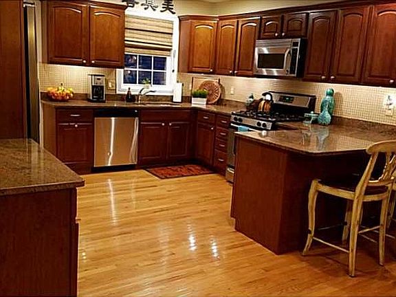 4th image of 68 Ashburton Dr #68
