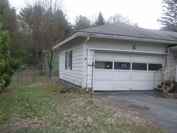 5th image of 25 Glenwood Ave
