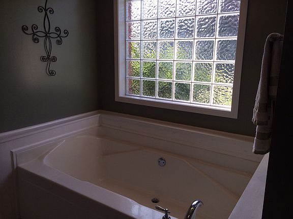 Large soaking tub 