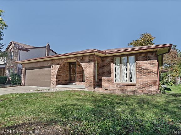 5th image of 16129 Cambell Dr