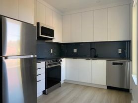 938 53a St, Delta, BC