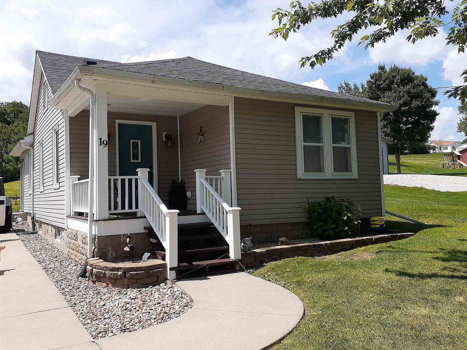 19 Main Ave, Matherville, IL 61263 Zillow