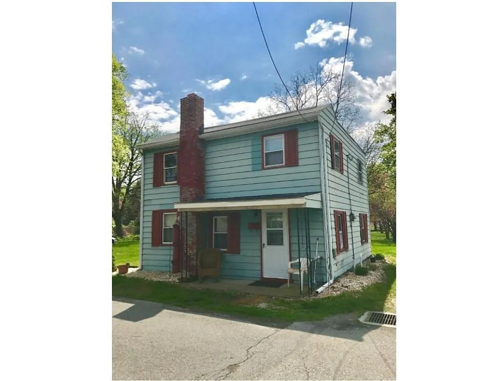 205 E Hazel Ave photo 1