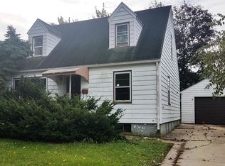 303 W American St, Freeport, IL 61032