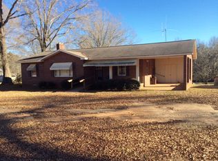 418 Scotch Cross Rd E, Greenwood, SC 29646