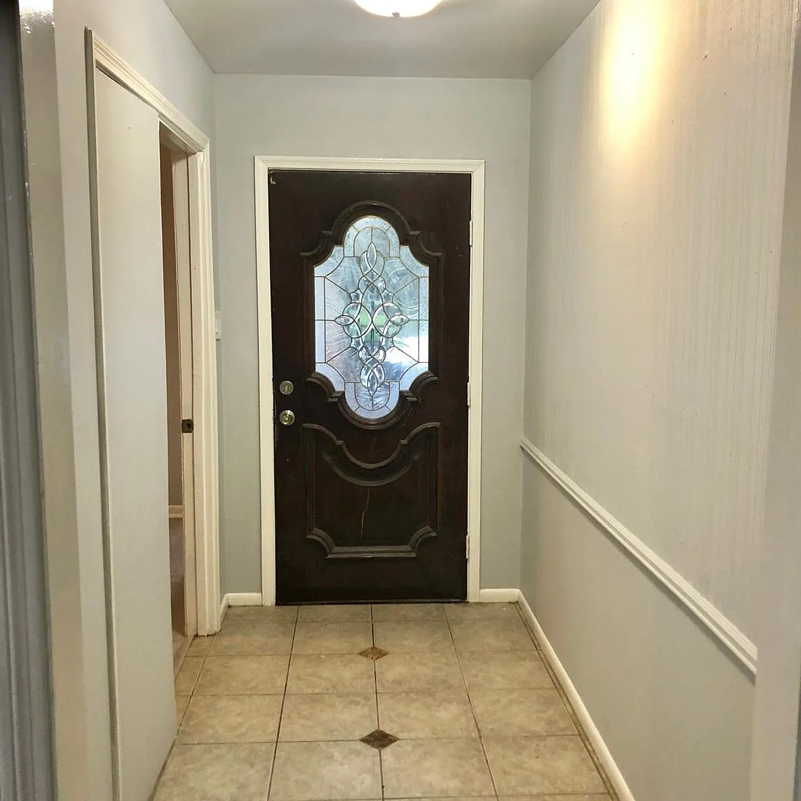 4 bed, 2.0 bath, 1784 sqft, $2,050 — Photo 1