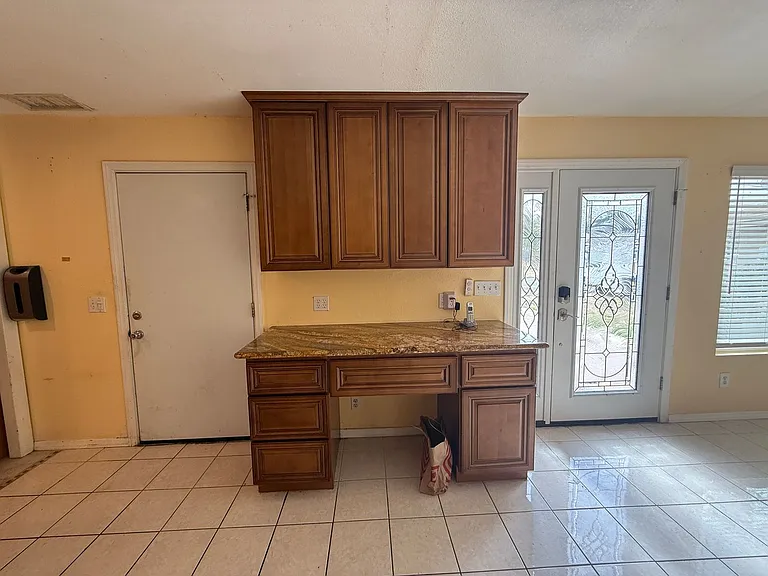 640 Felicita Ave — Photo 11