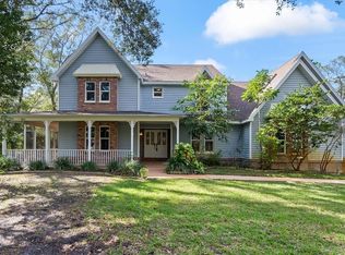 9550 93rd St, Seminole, FL 33777