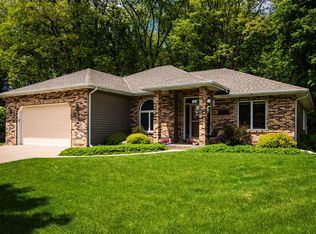 937 Westview Circle Dr, Onalaska, WI 54650