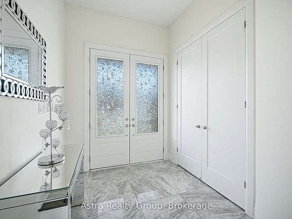 5th image of 49 Westlake Cres