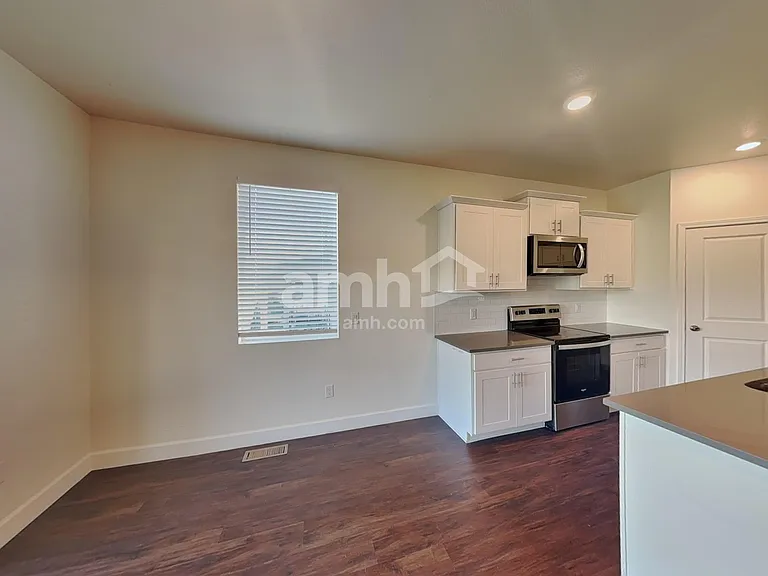 14891 W 82nd Pl — Photo 4
