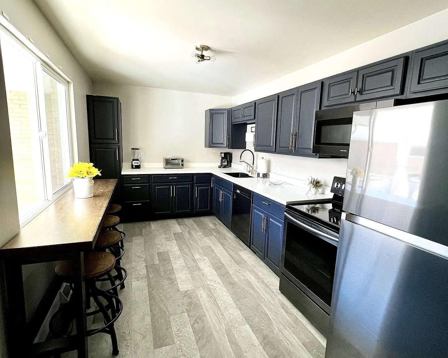 2206 S Cherry St — Photo 3