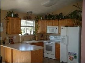 2nd image of 885 N Crimson Ln