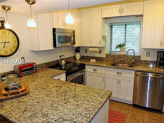 5th image of 49 Hickory Cove Vl