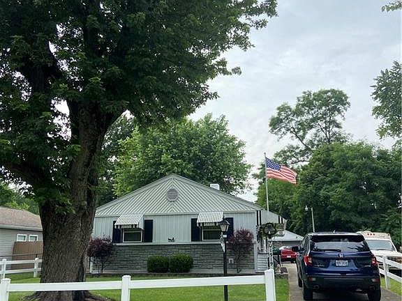2nd image of 1919 Drill Ave