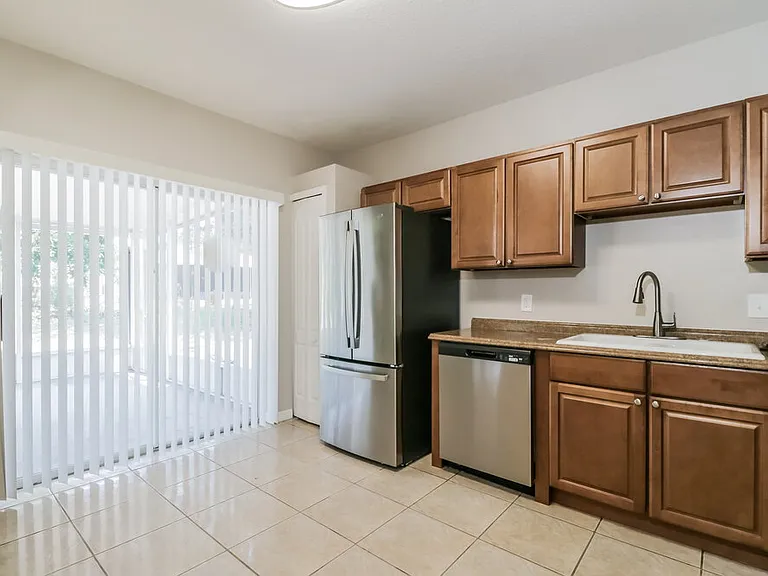 10430 Blackmore Dr — Photo 9