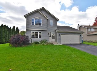 1117 Golden Oaks Pkwy, Aurora, IL 60506