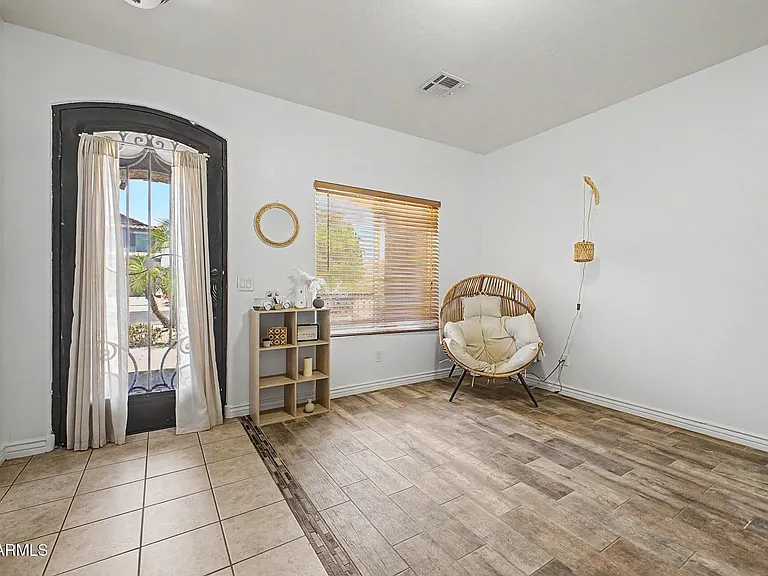 731 W Mesquite Tree Ln — Photo 4